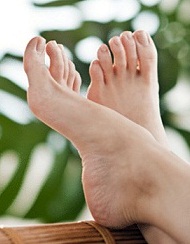 نتیجه تصویری برای مراقبت از پاهای افراد سالمند